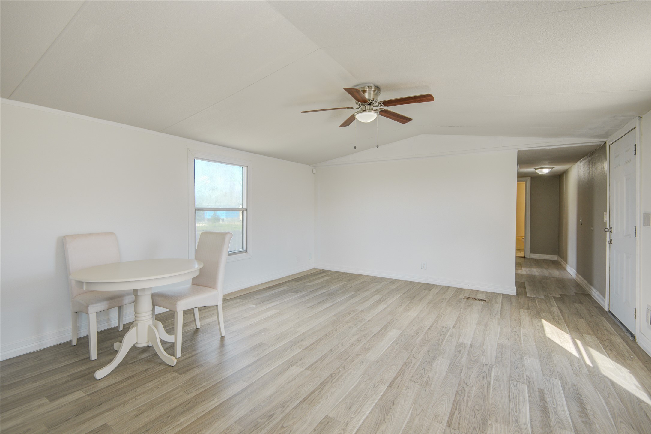 614 Road 5707 Property Photo 10