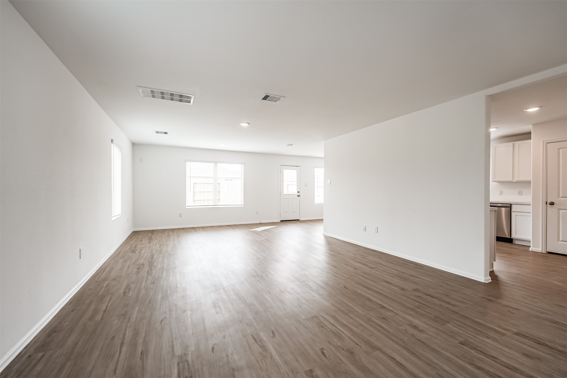 9123 Estes Lakes Drive Property Photo 5