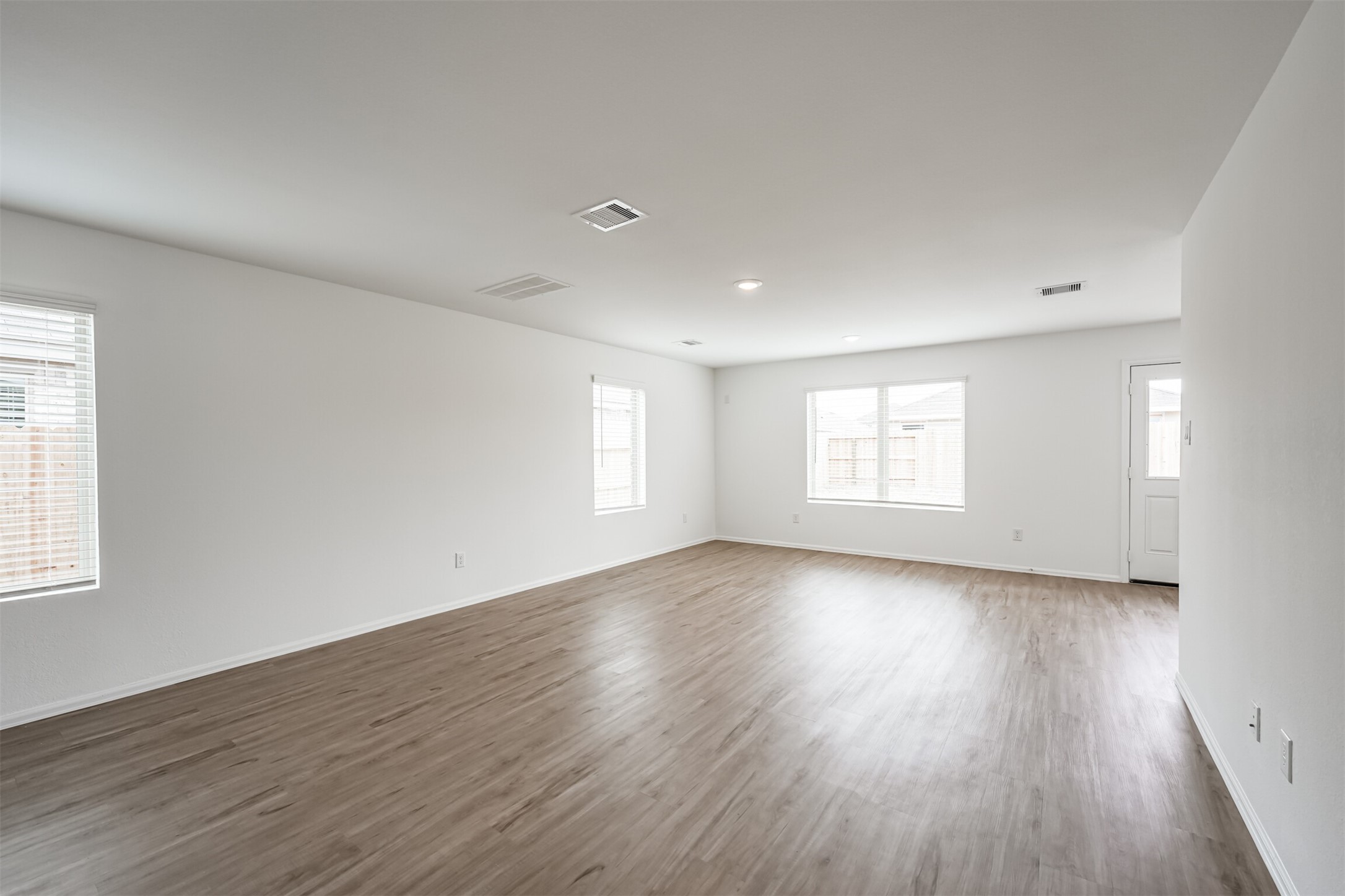 9123 Estes Lakes Drive Property Photo 7