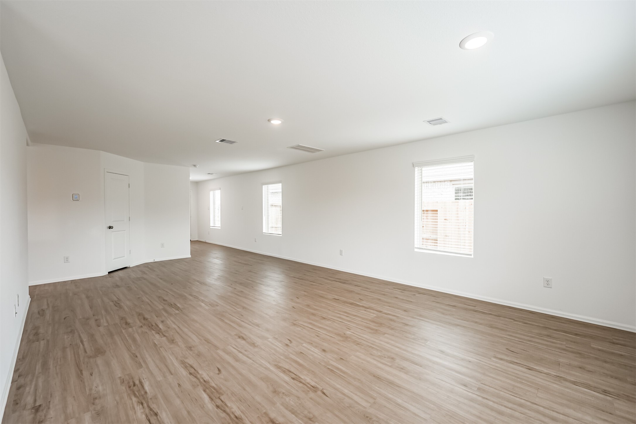 9123 Estes Lakes Drive Property Photo 9