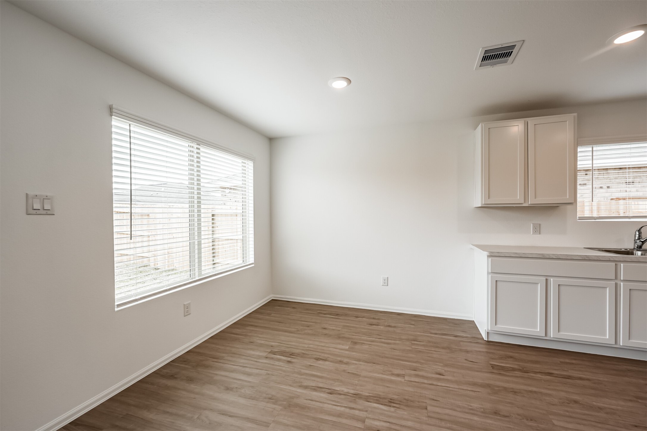 9123 Estes Lakes Drive Property Photo 11