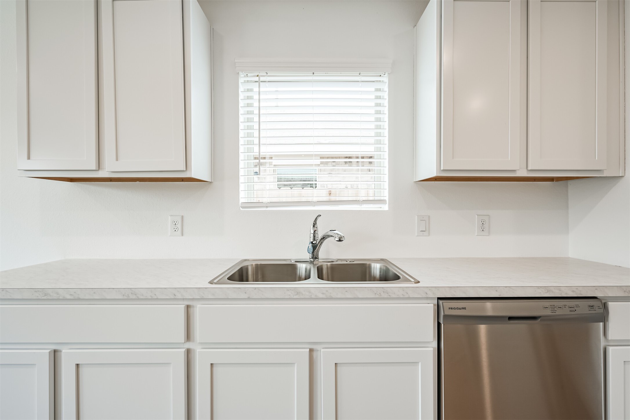 9123 Estes Lakes Drive Property Photo 16