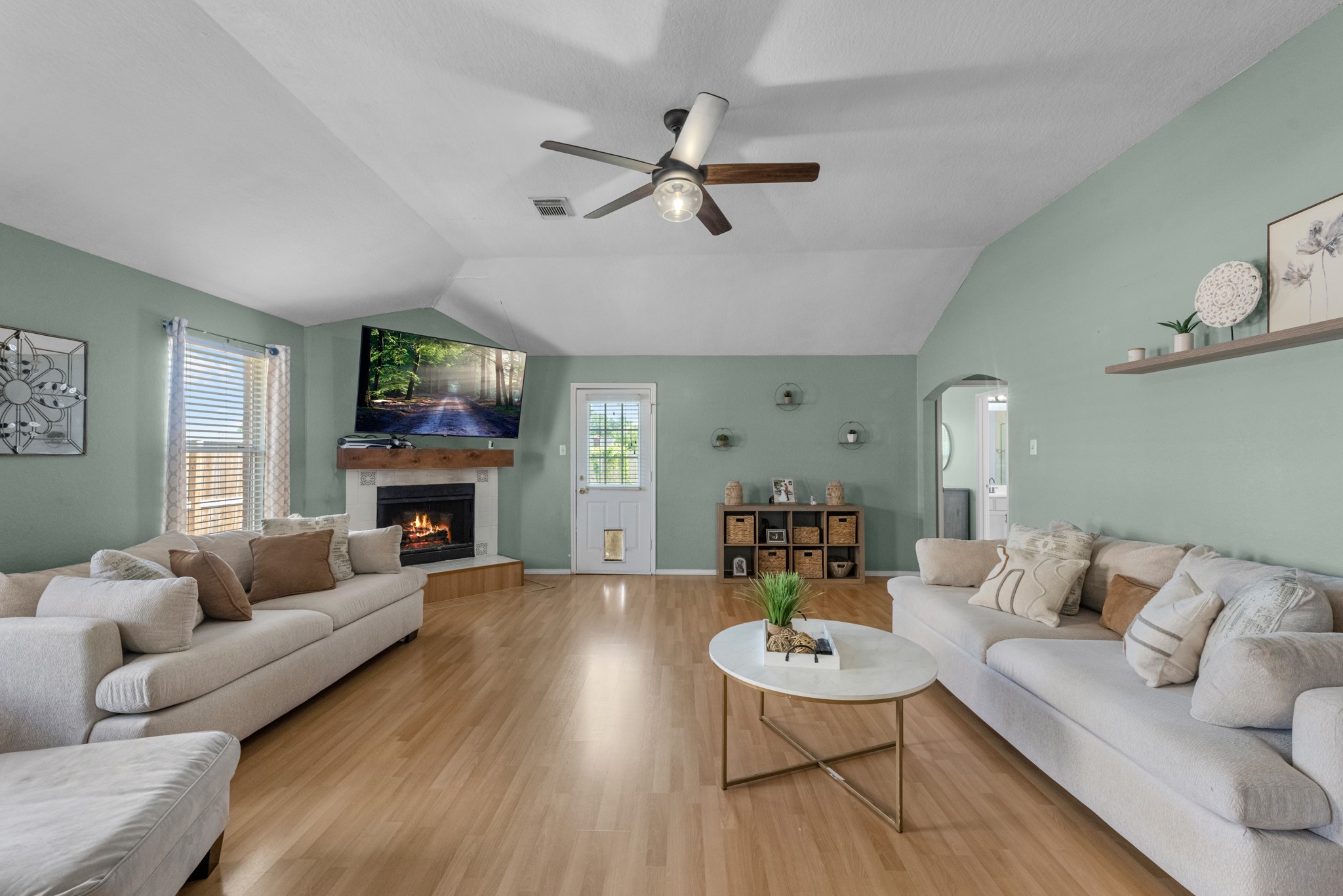 14610 Maisemore Road Property Photo 6