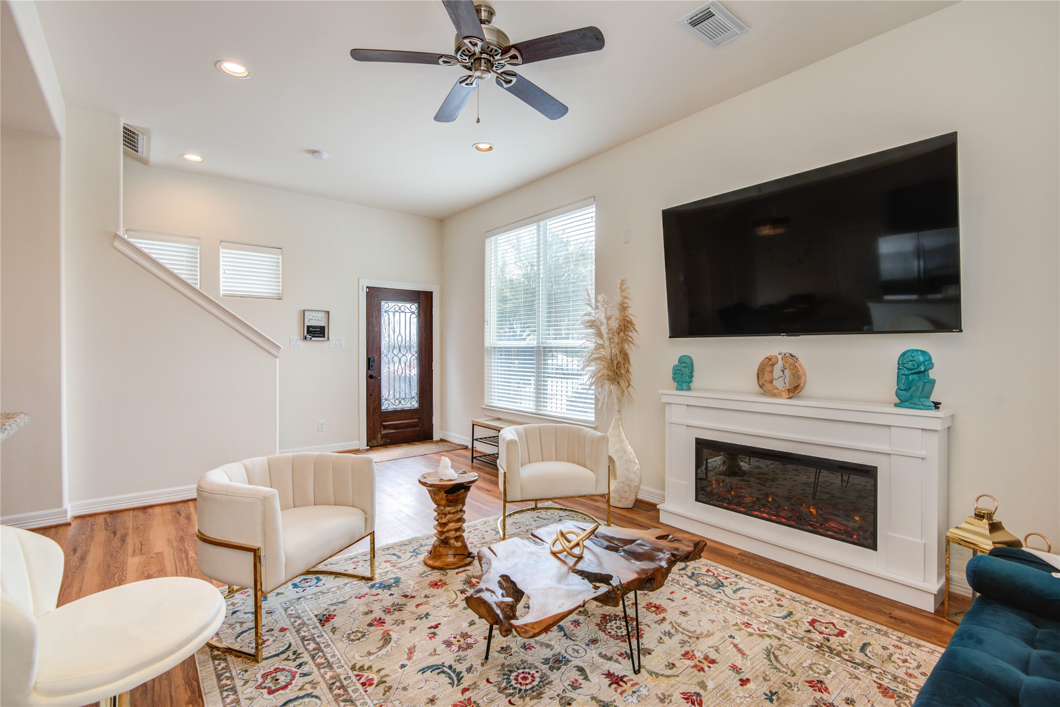 738 Link Road Property Photo 3
