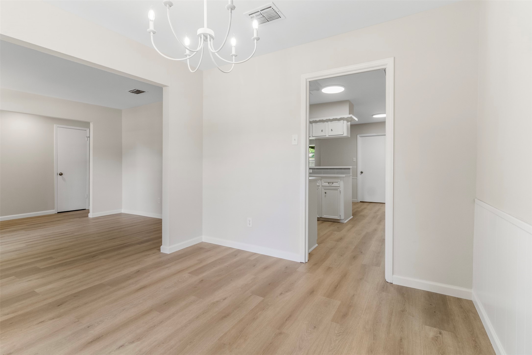 9211 Meaux Drive Property Photo 13