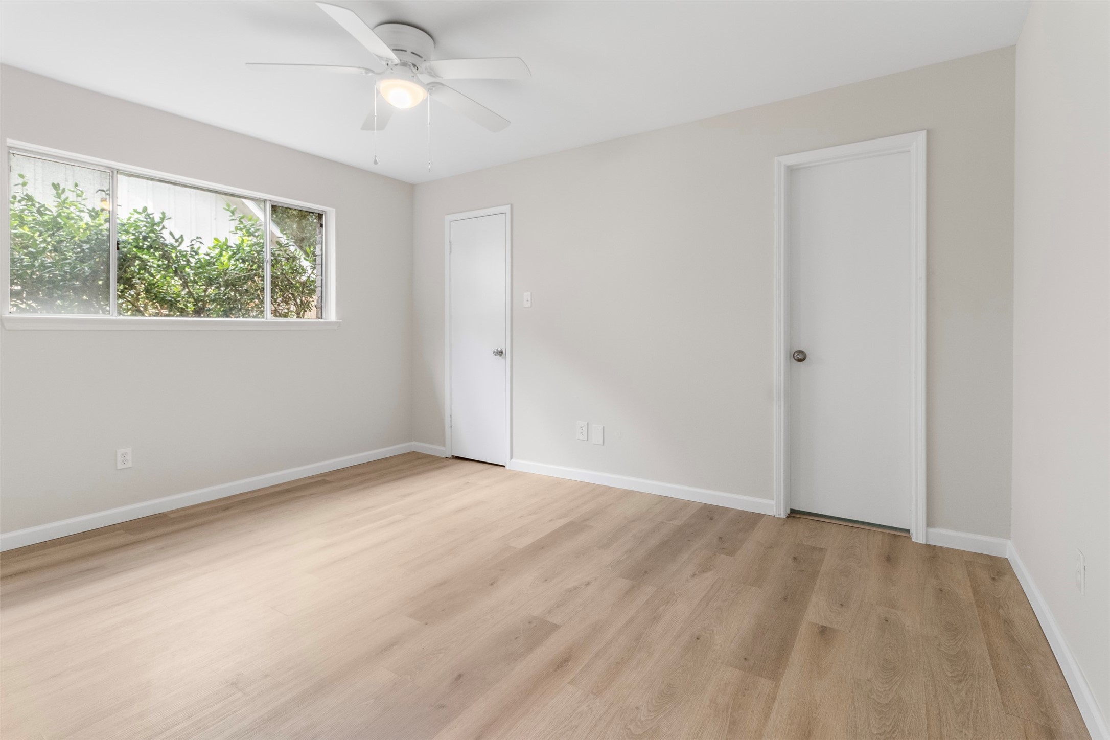 9211 Meaux Drive Property Photo 17