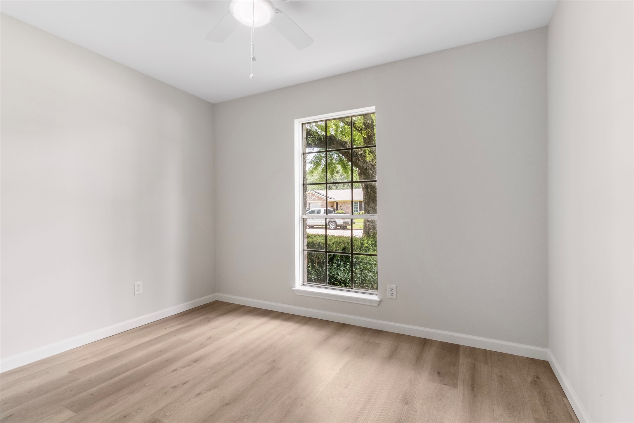 9211 Meaux Drive Property Photo 19