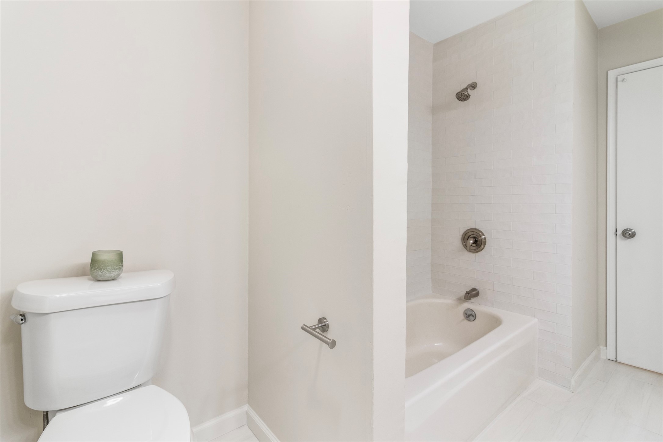 9211 Meaux Drive Property Photo 23