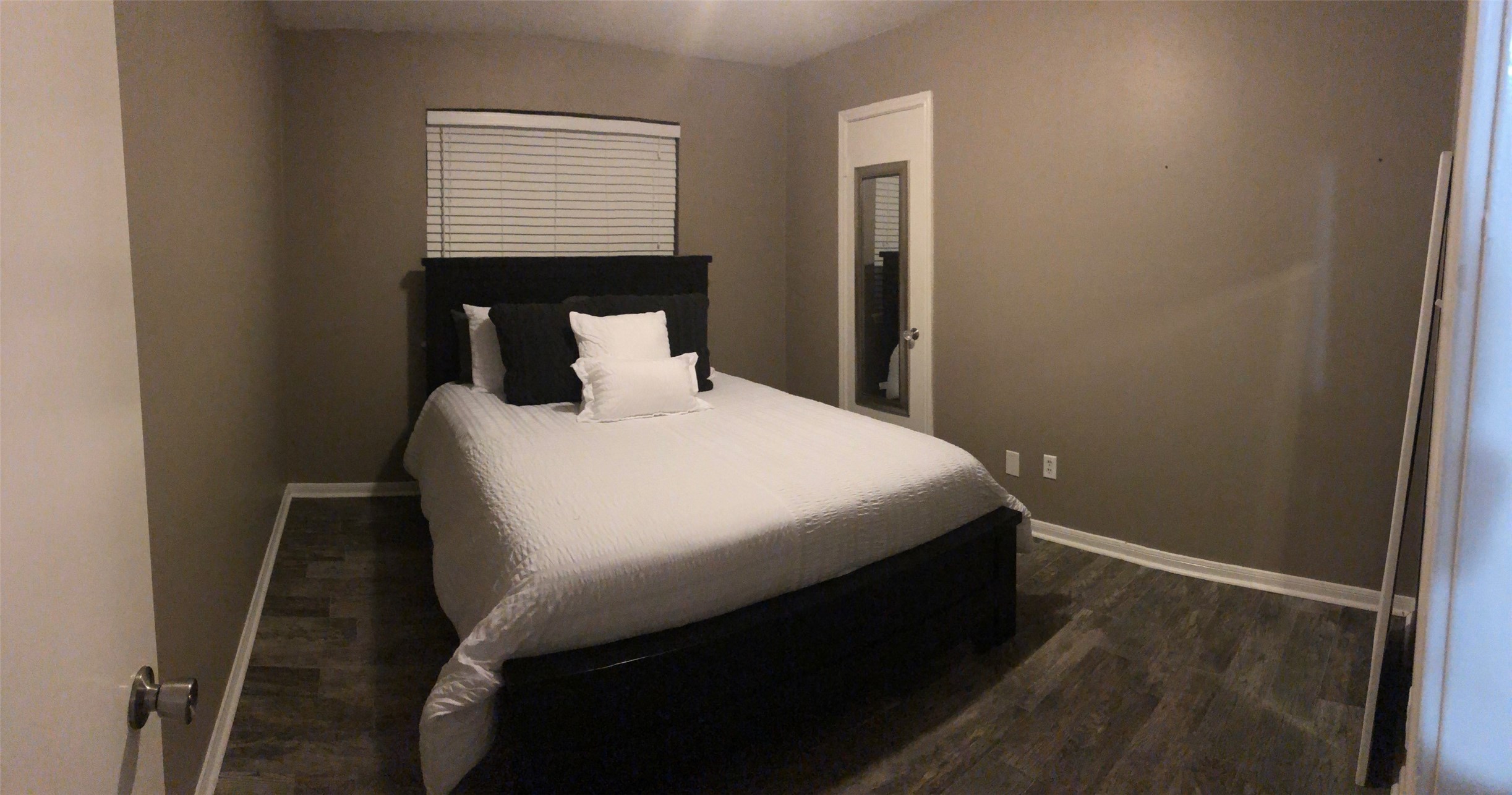 12012 S Blackjack Oak Circle Property Photo 5