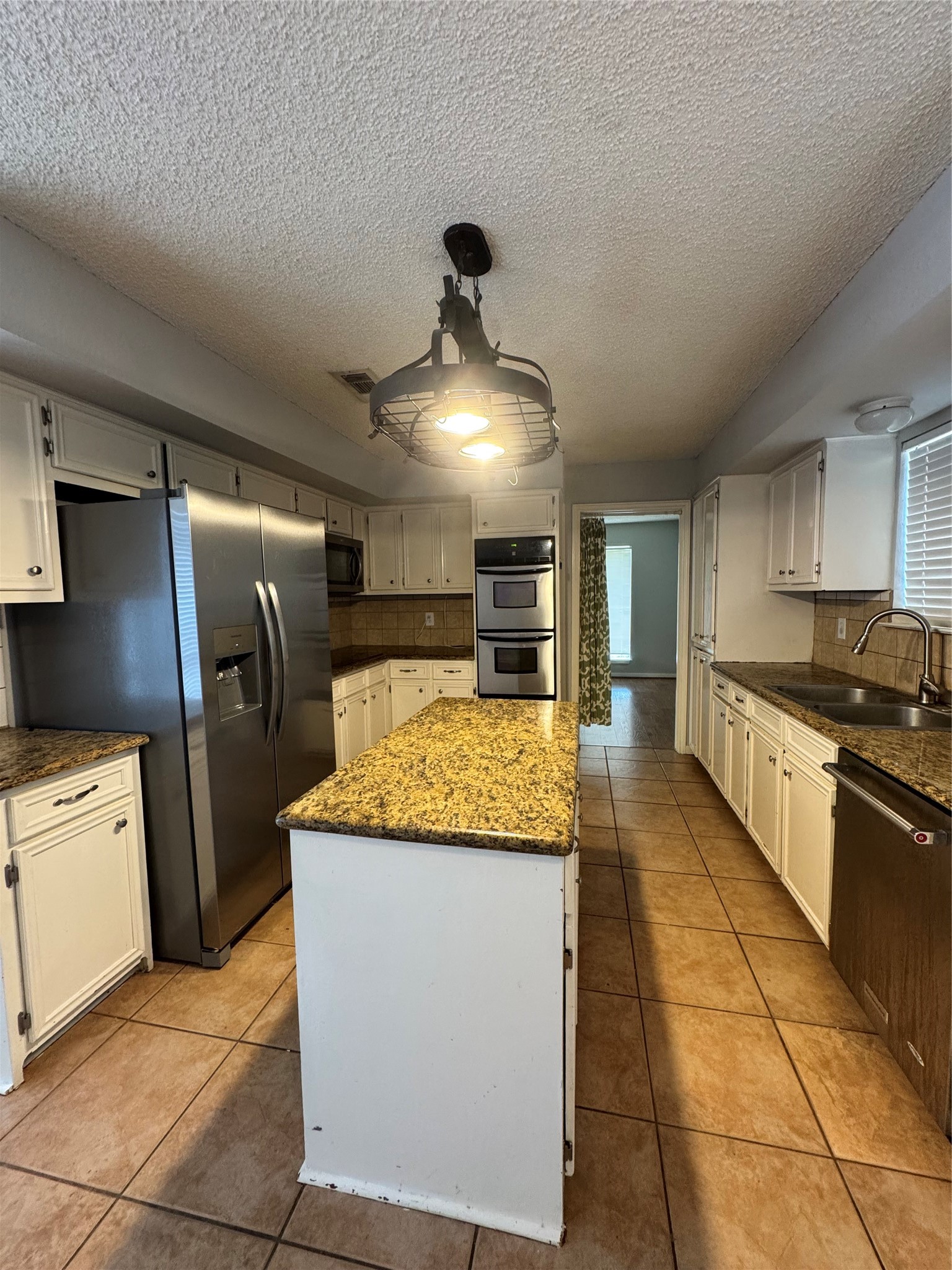 12012 S Blackjack Oak Circle Property Photo 14