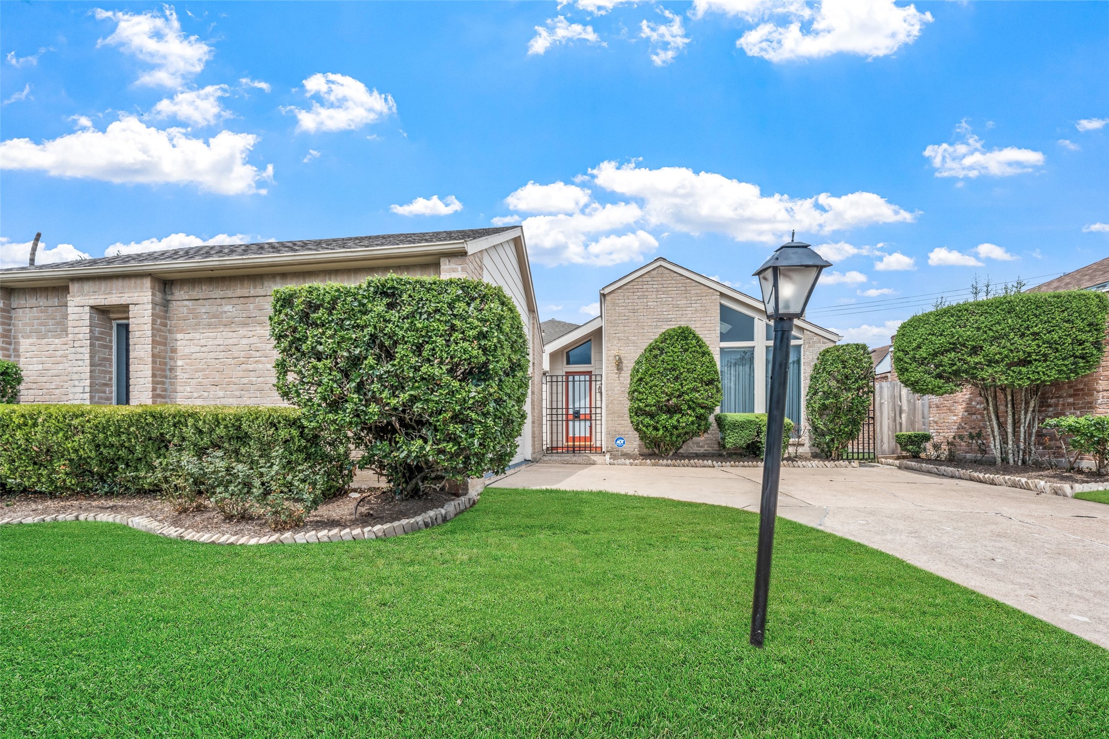 12906 Ashford Chase Drive Property Photo 1