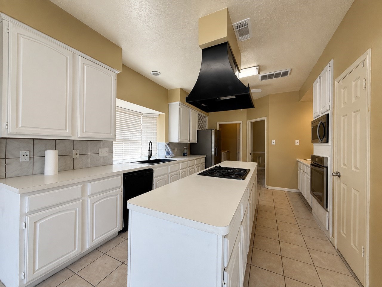 3411 Ashfield Drive Property Photo 8