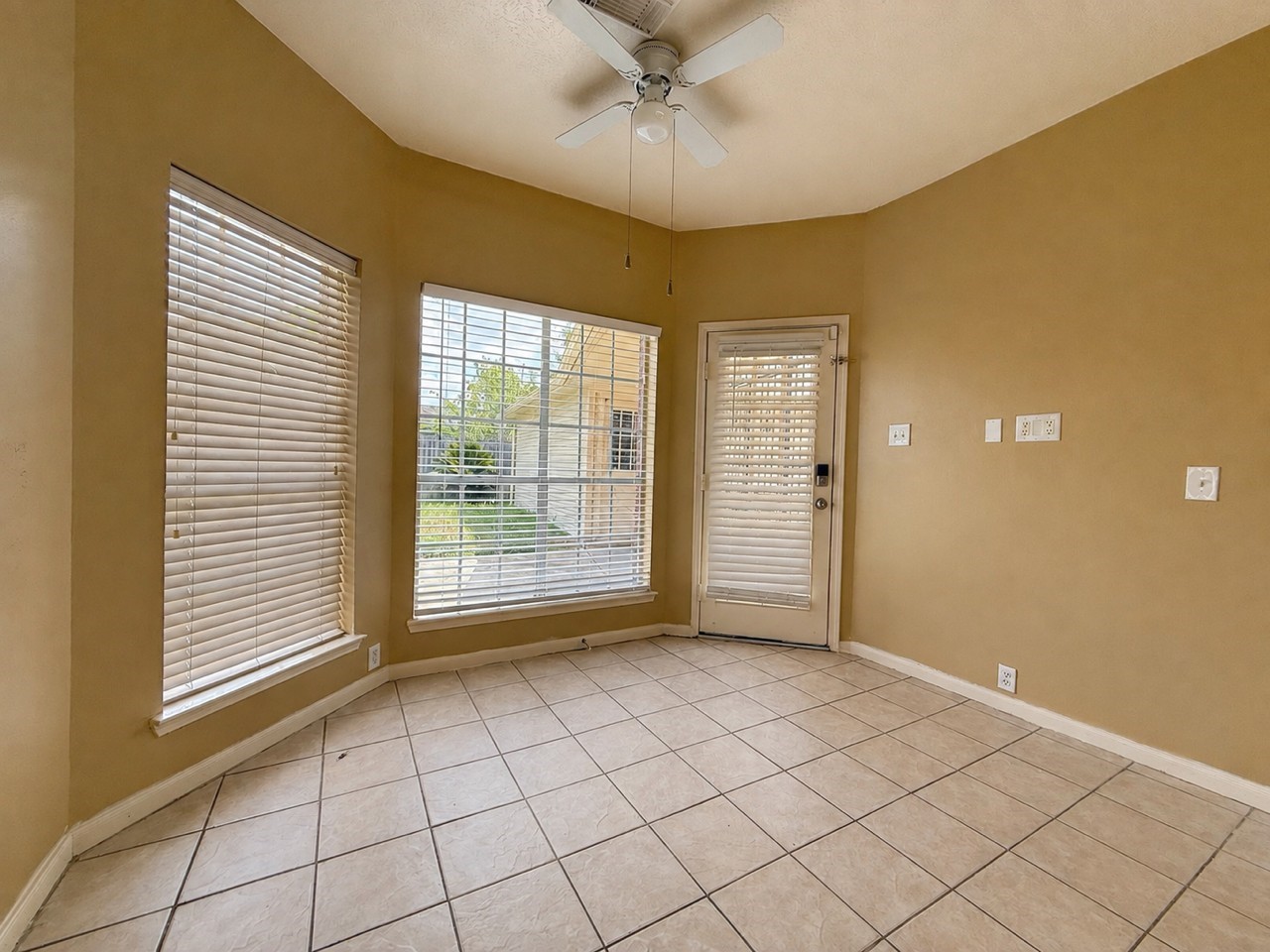 3411 Ashfield Drive Property Photo 10
