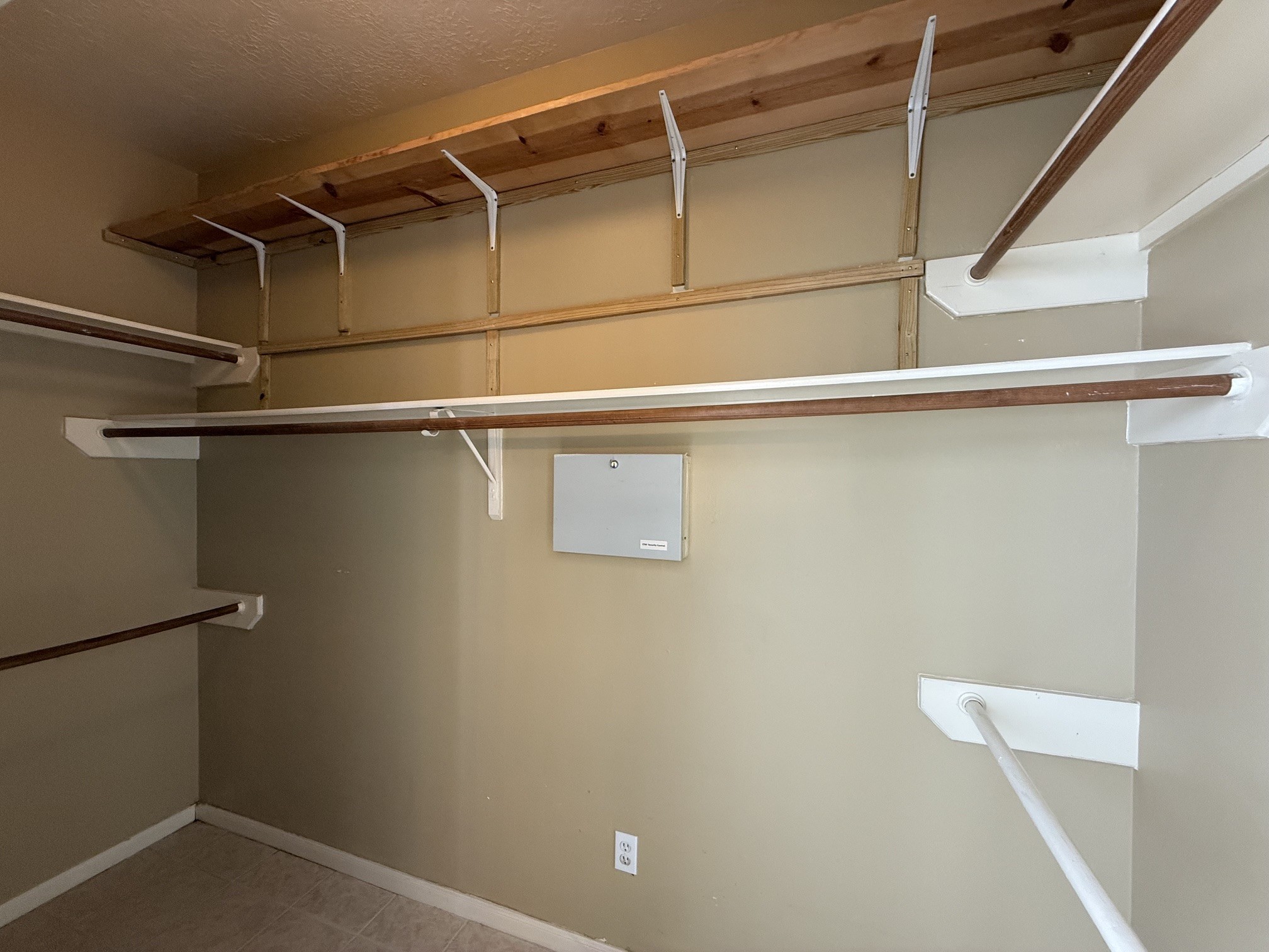 3411 Ashfield Drive Property Photo 20