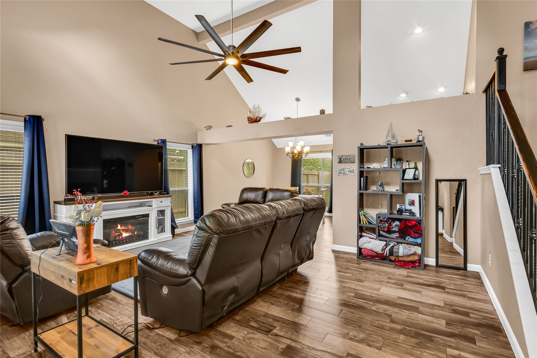 1006 Autumn Court Property Photo 8