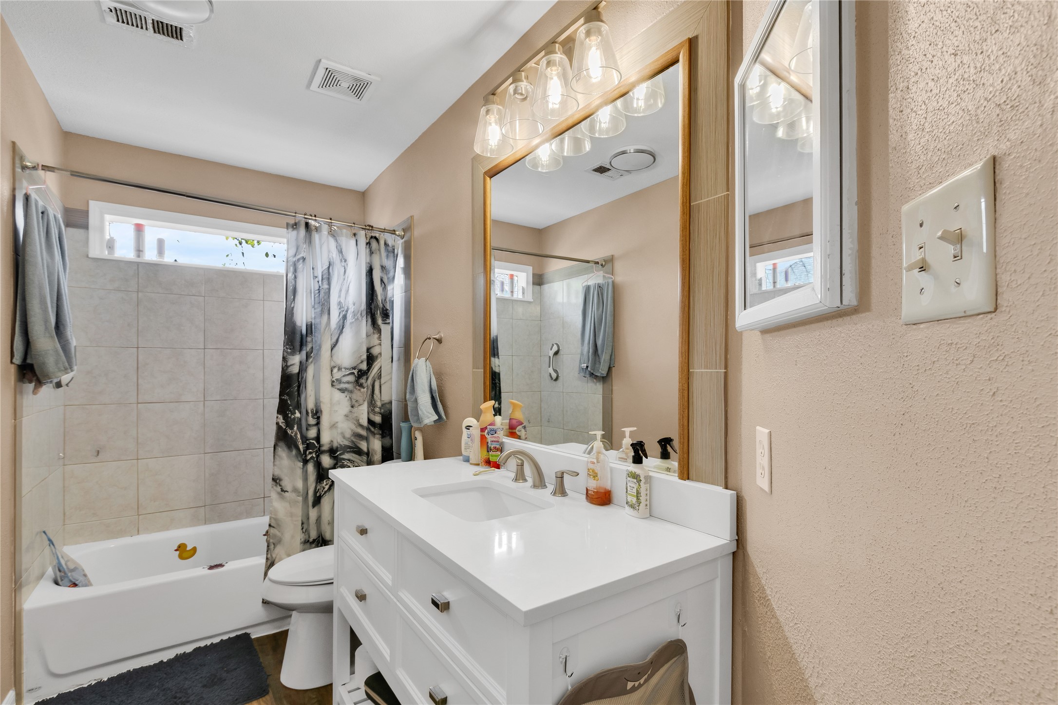 1006 Autumn Court Property Photo 35