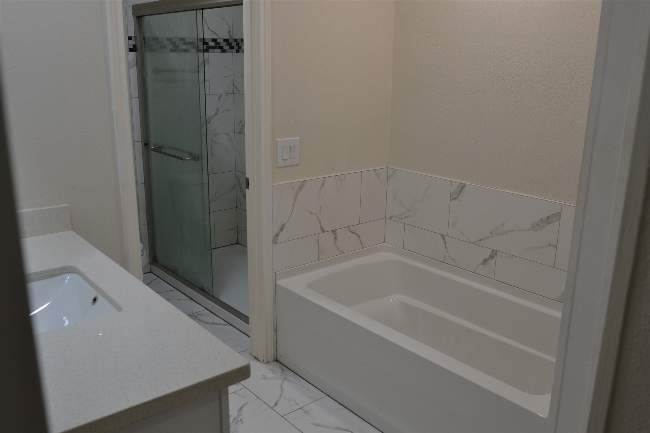2379 Briarwest Boulevard 25 Property Photo 19