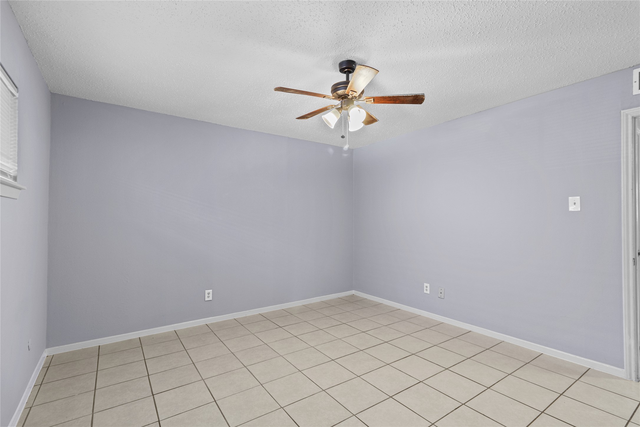 1016 Tri Oaks Lane 92 Property Photo 7