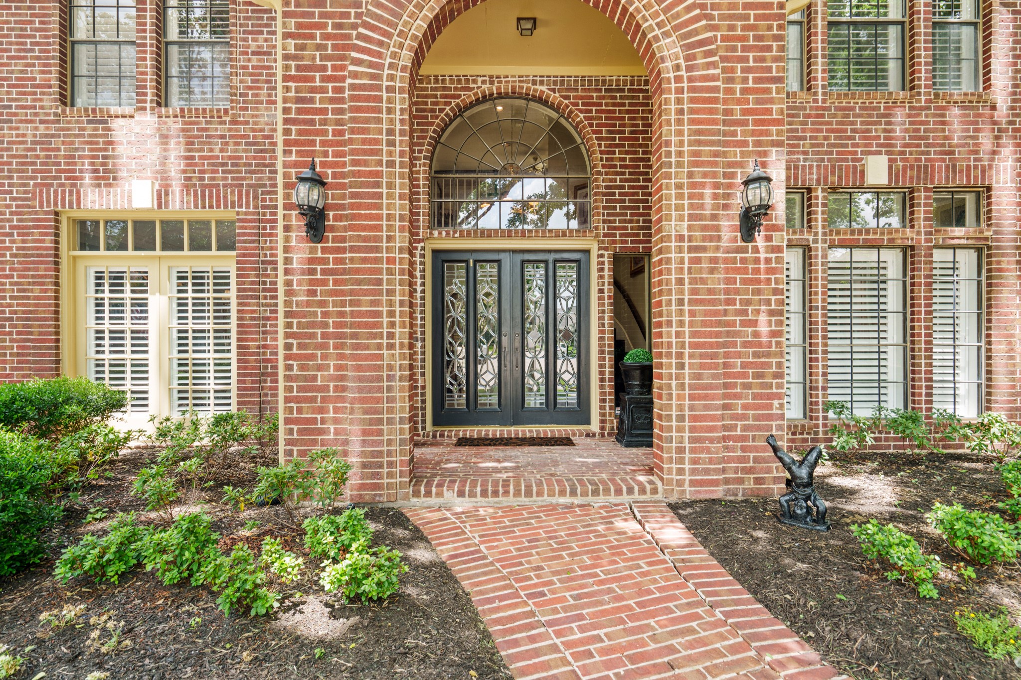 2222 Mossy Glen Court Property Photo 5