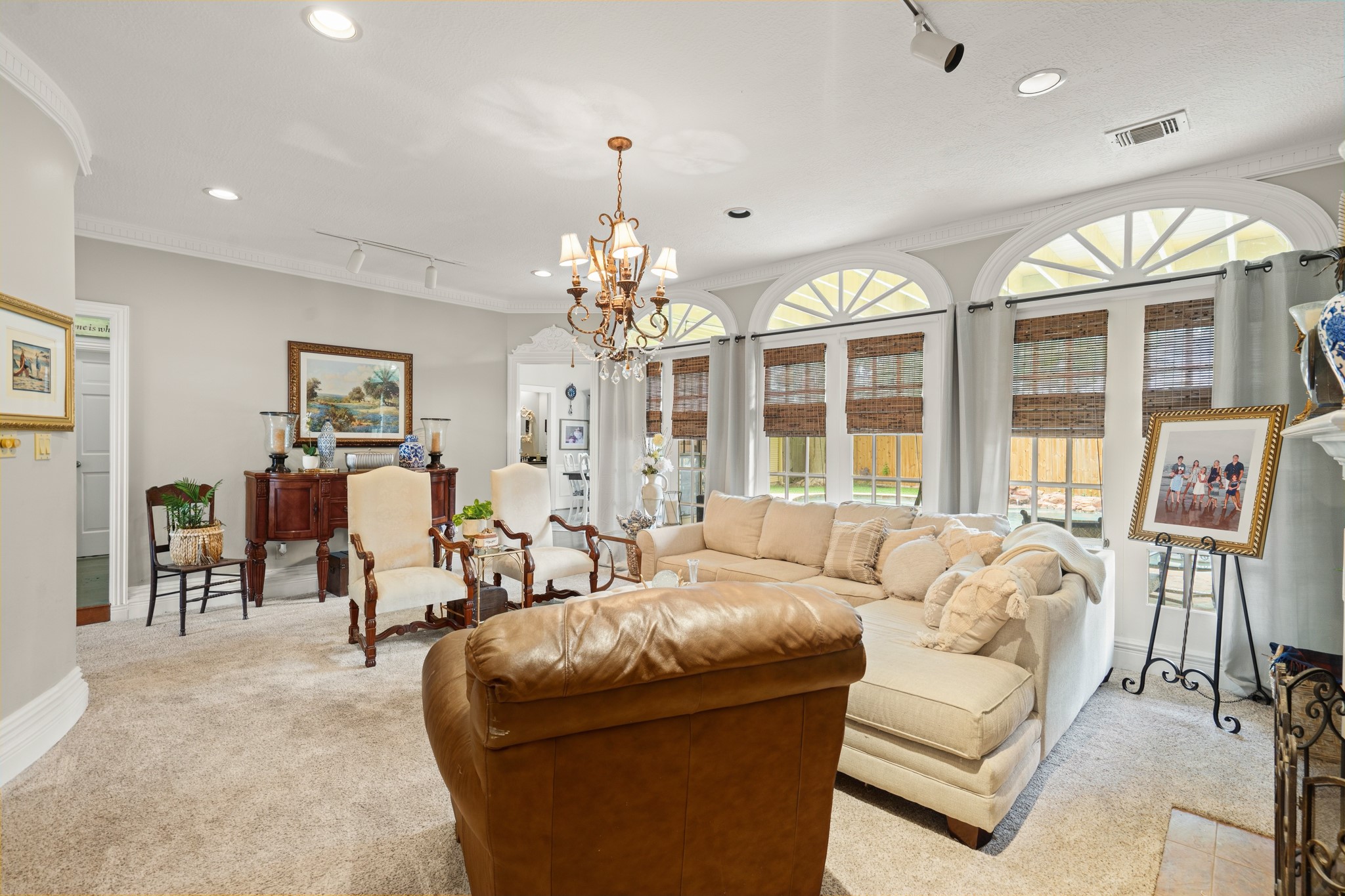 2222 Mossy Glen Court Property Photo 11