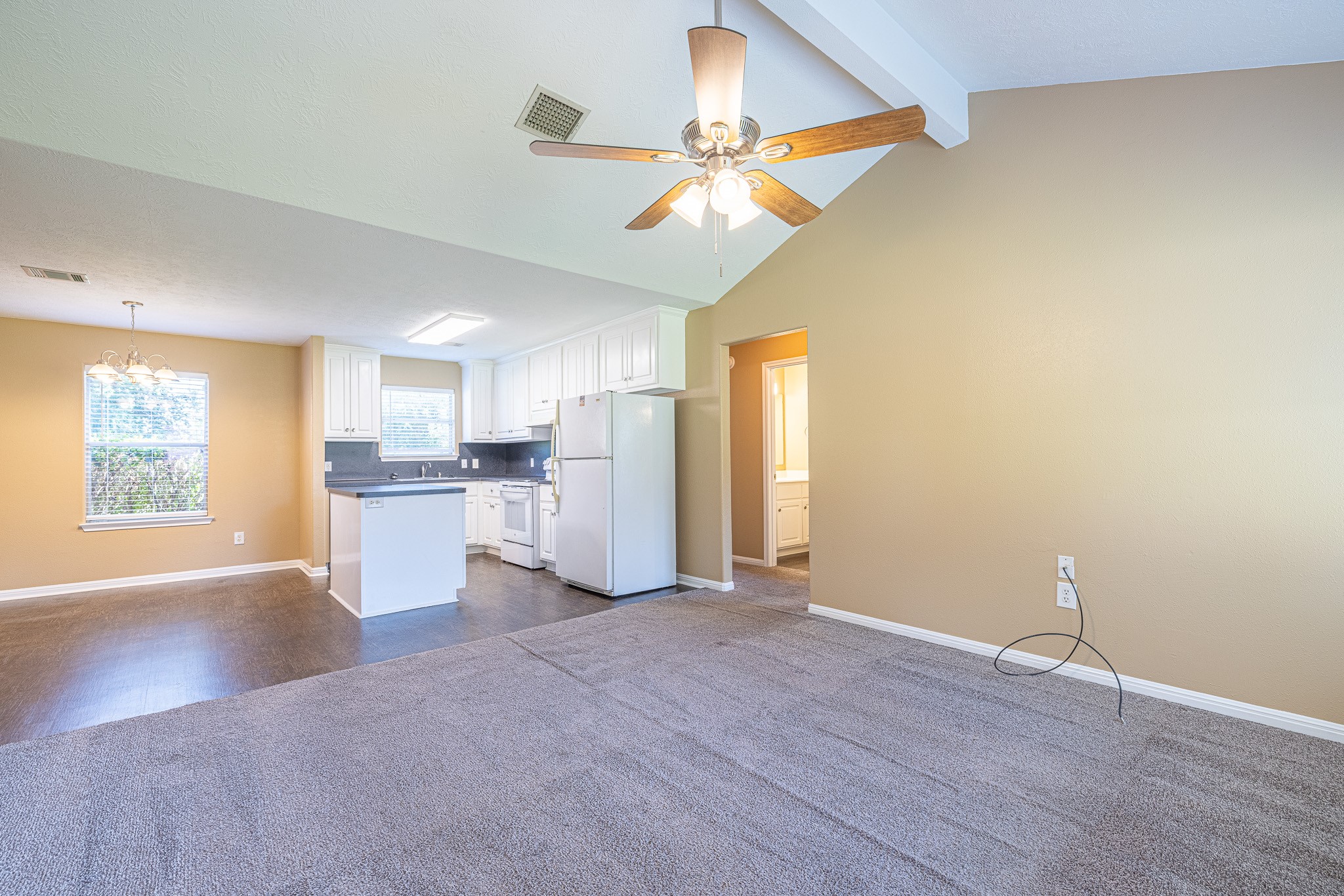 16381 Many Trees Lane Property Photo 9