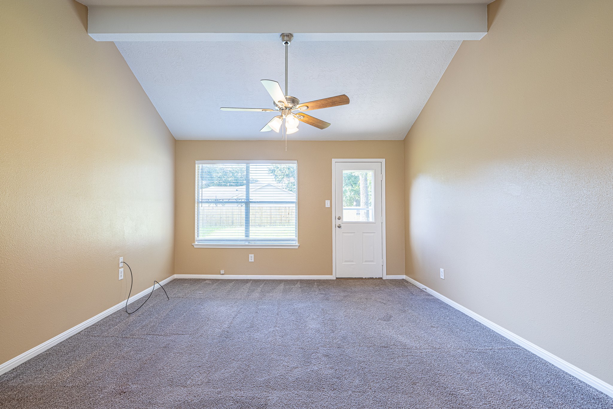 16381 Many Trees Lane Property Photo 10