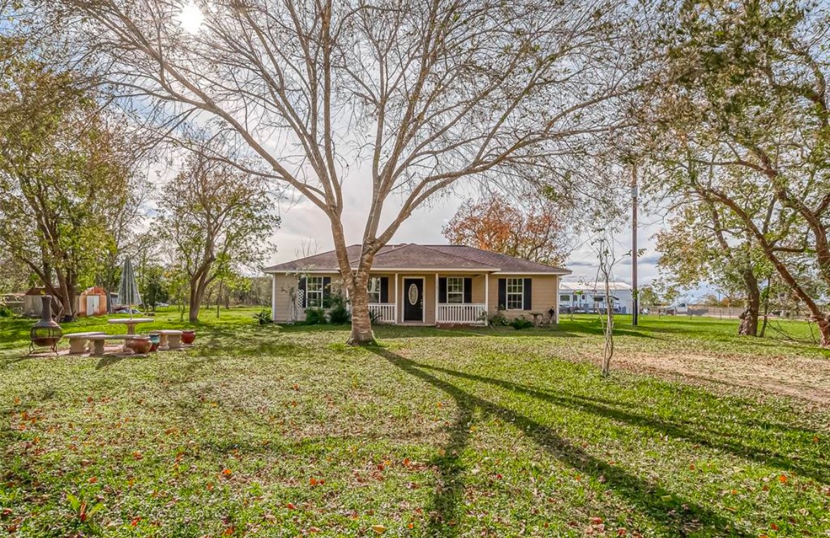 1512 Bayou Drive Property Photo