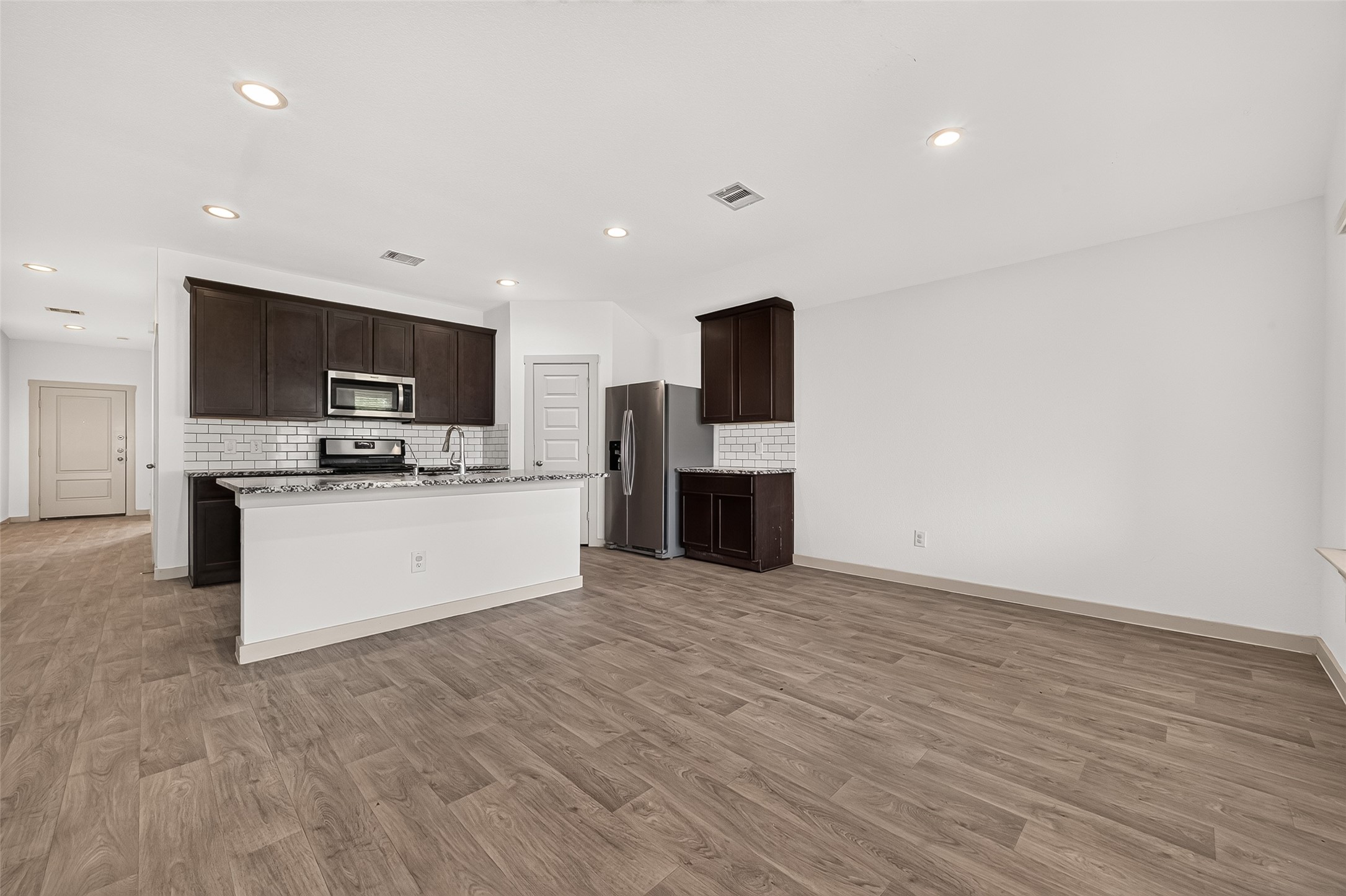 8043 Black Forest Lane Property Photo 10