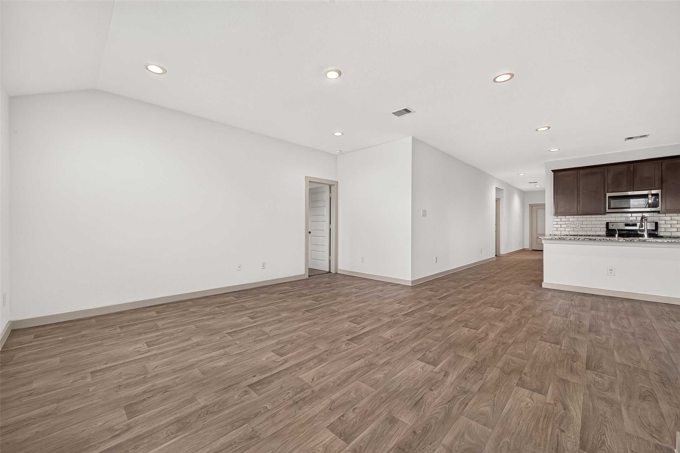 8043 Black Forest Lane Property Photo 13