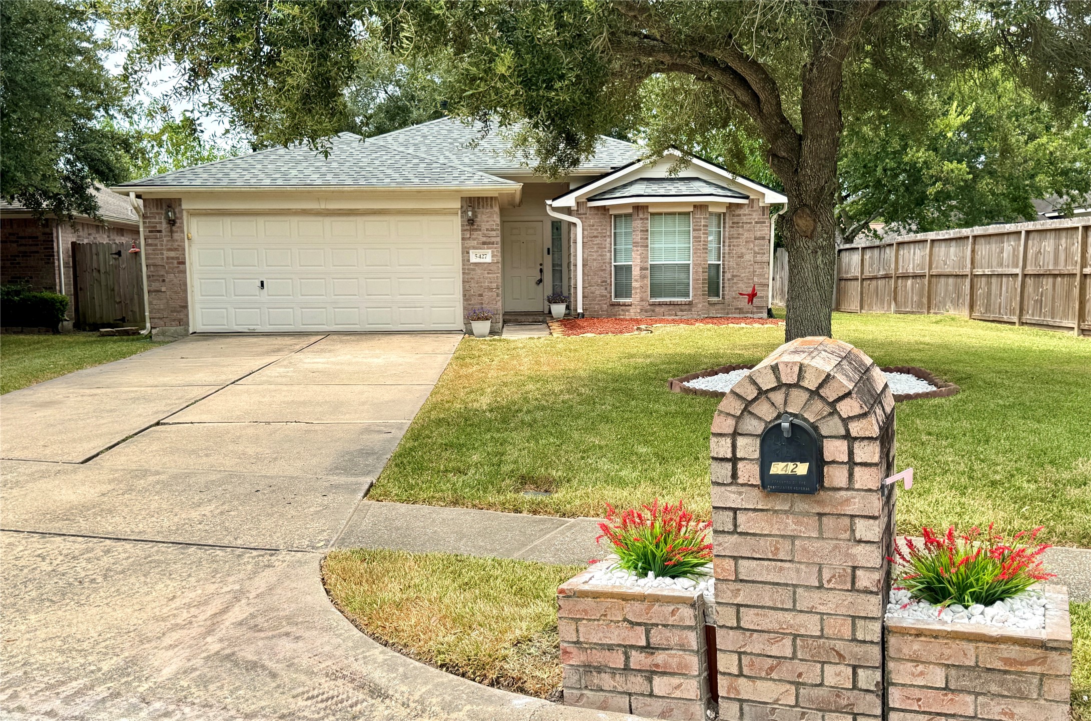 5427 Chase Wood Drive Property Photo 1