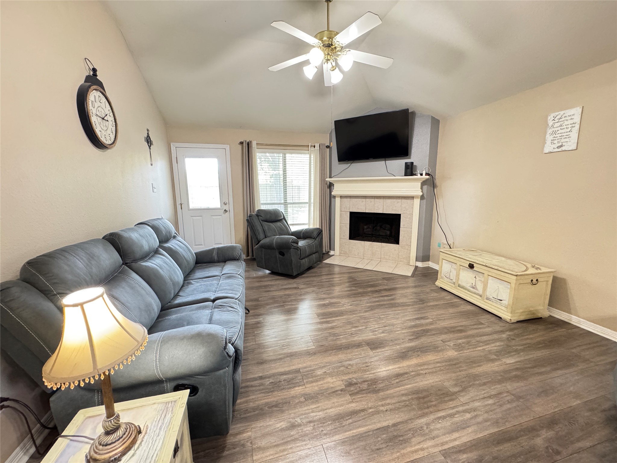 5427 Chase Wood Drive Property Photo 5