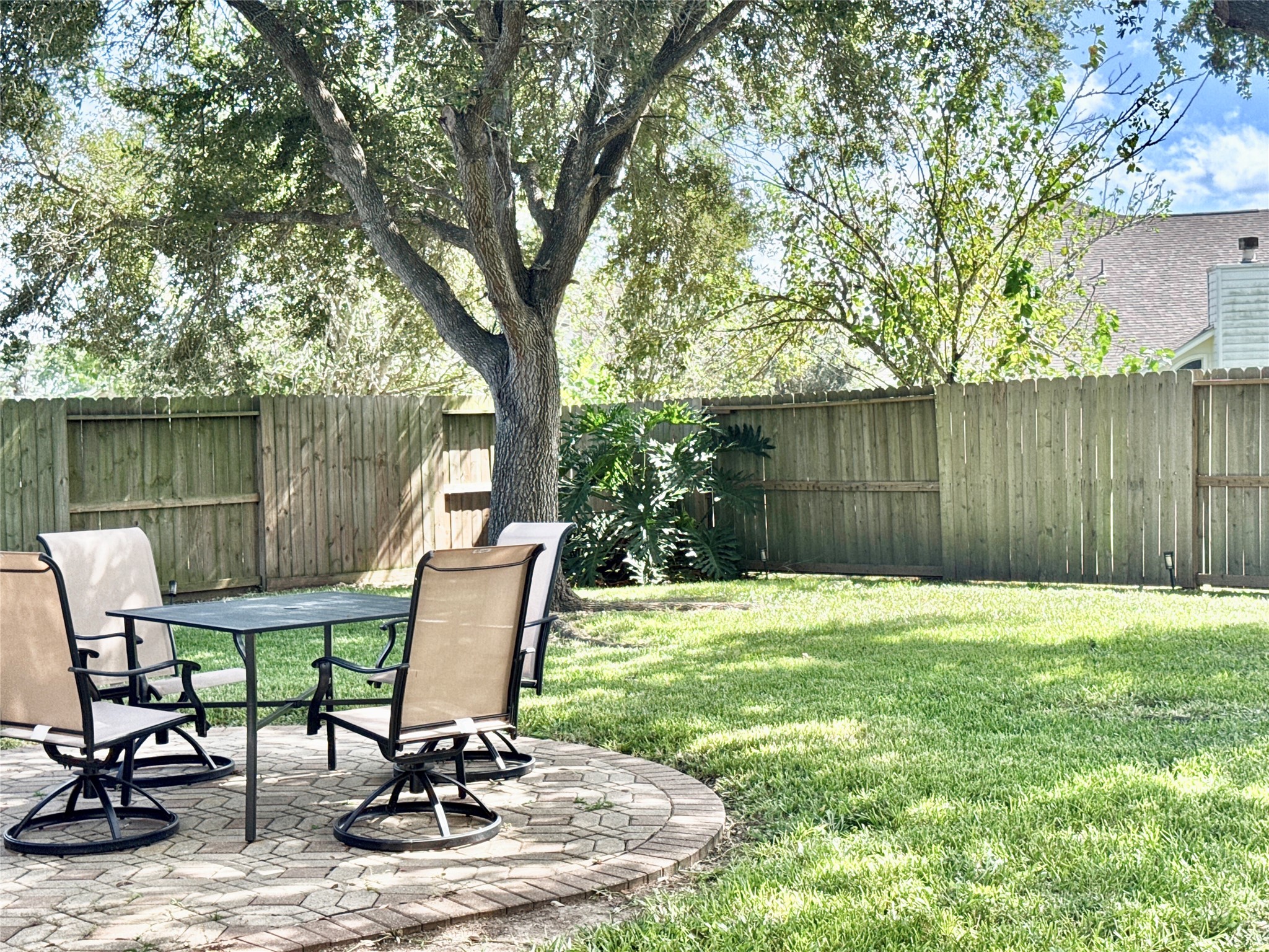 5427 Chase Wood Drive Property Photo 8