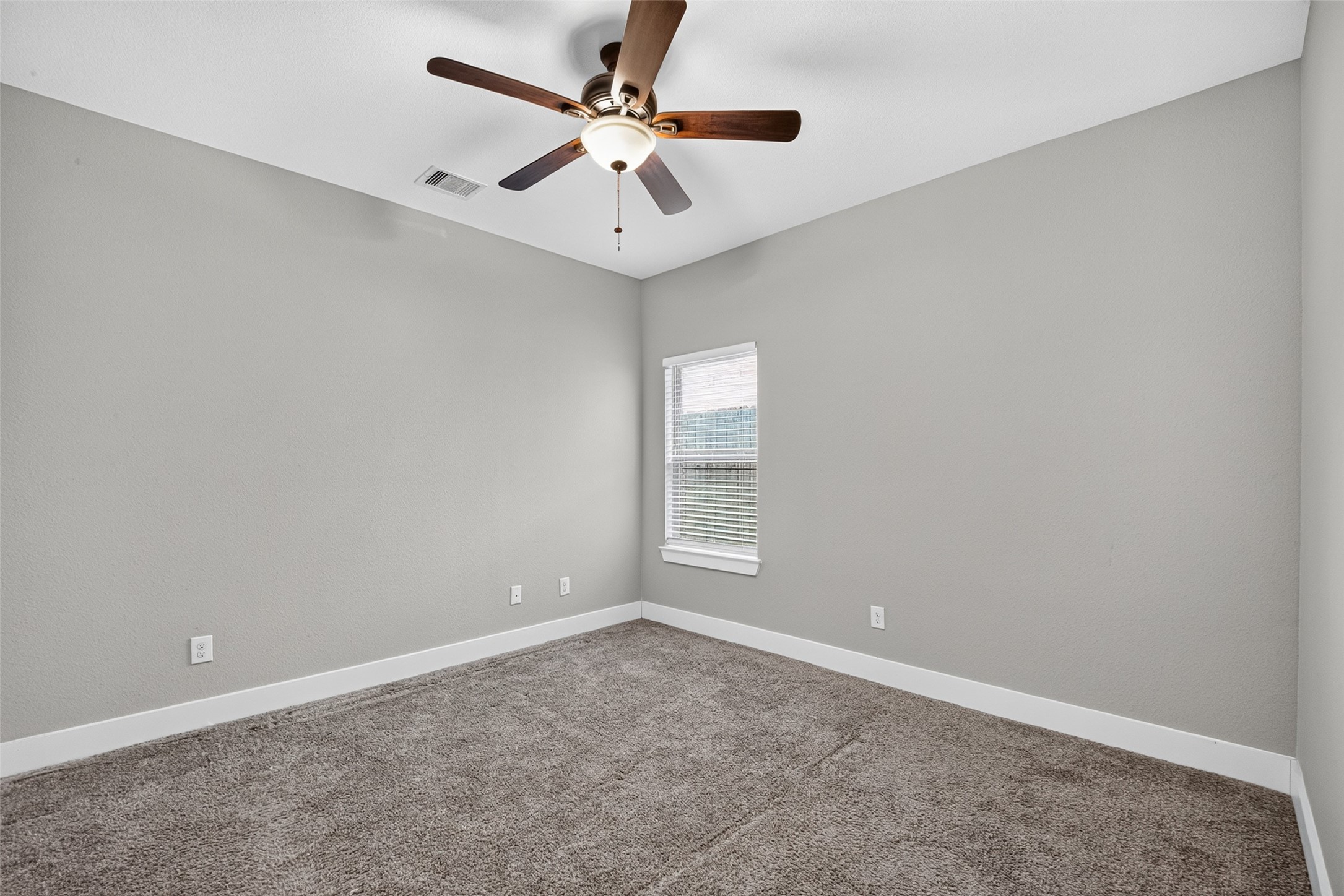 4551 Bricker Street Property Photo 7