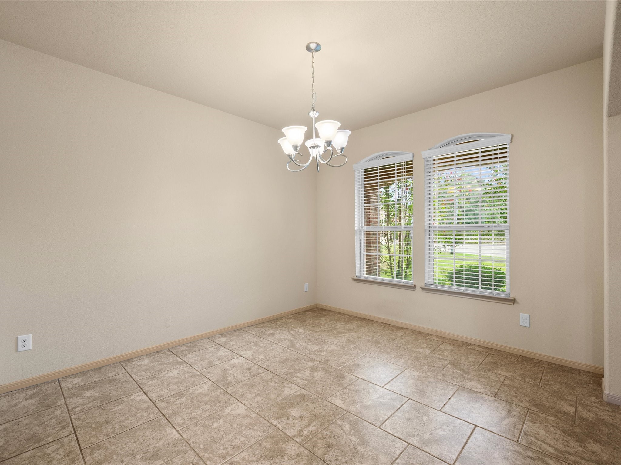 2308 Siegen Drive Property Photo 11
