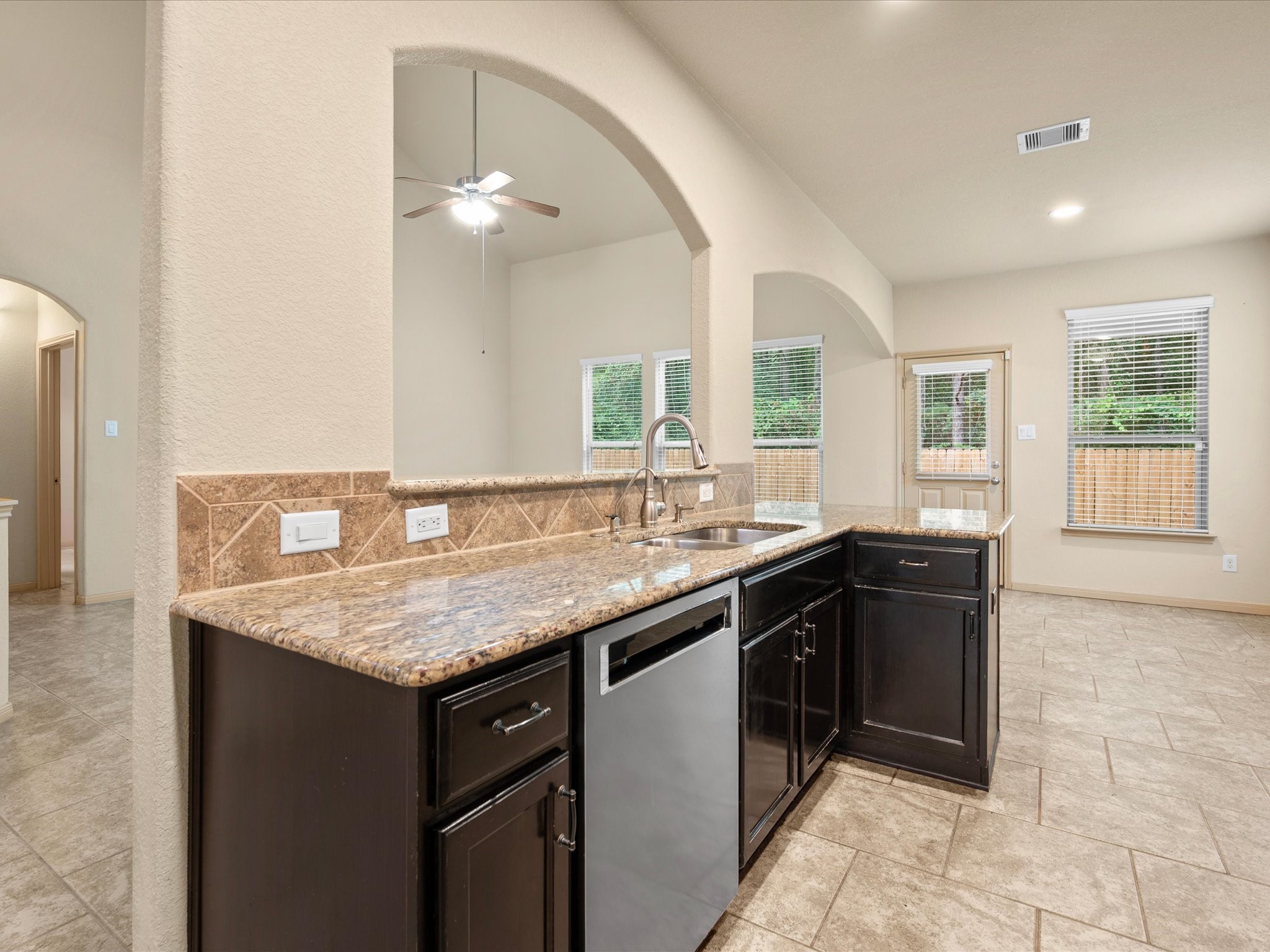 2308 Siegen Drive Property Photo 17