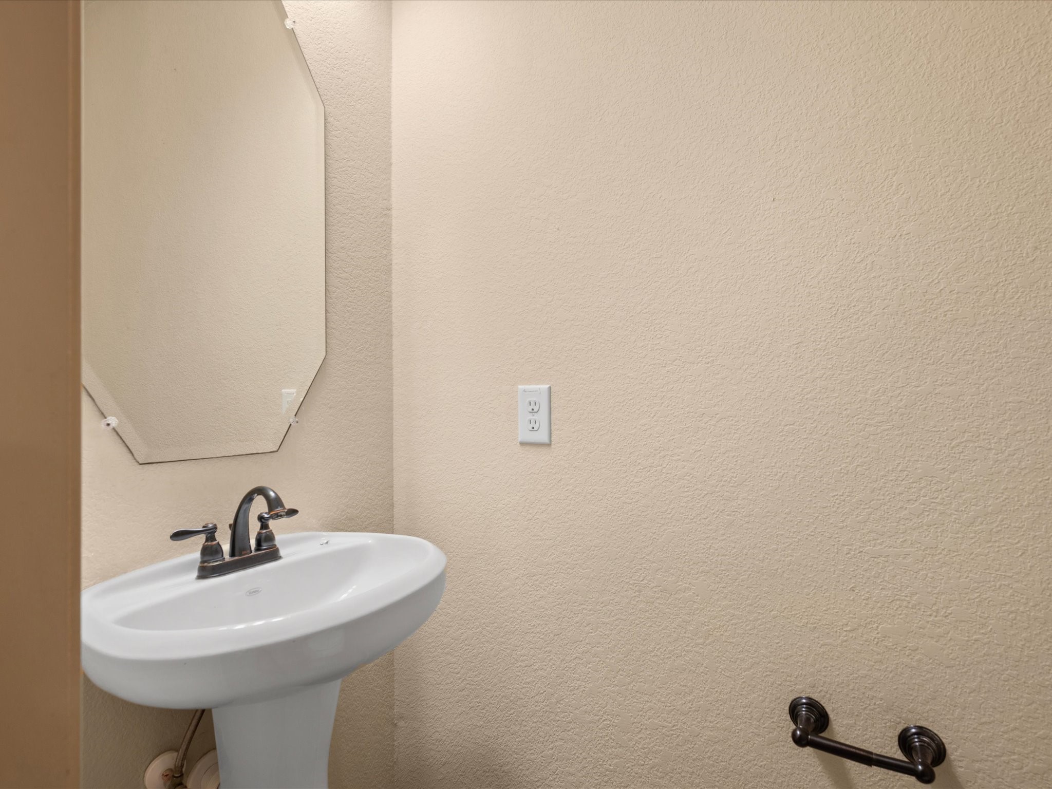 2308 Siegen Drive Property Photo 21