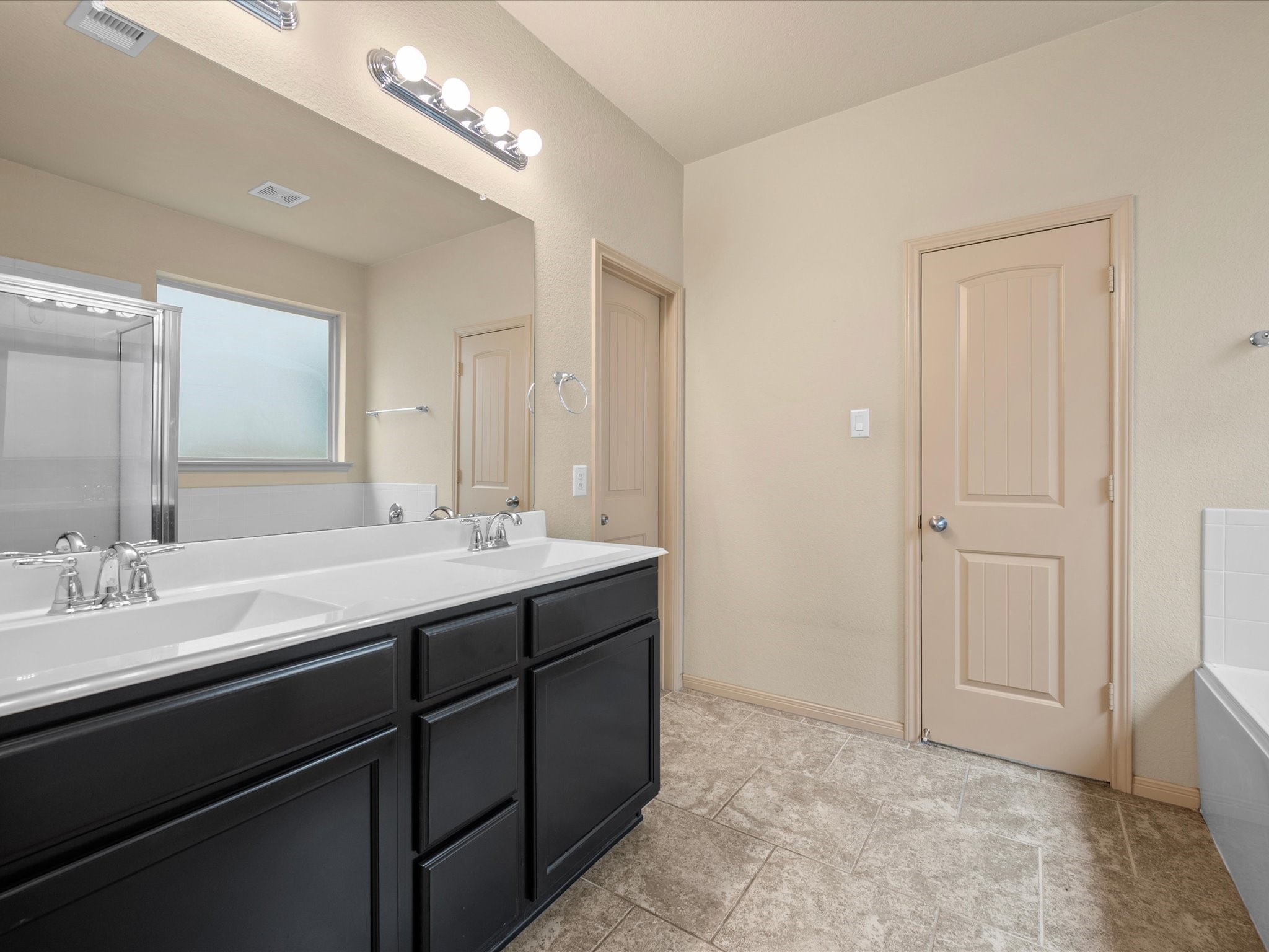 2308 Siegen Drive Property Photo 24