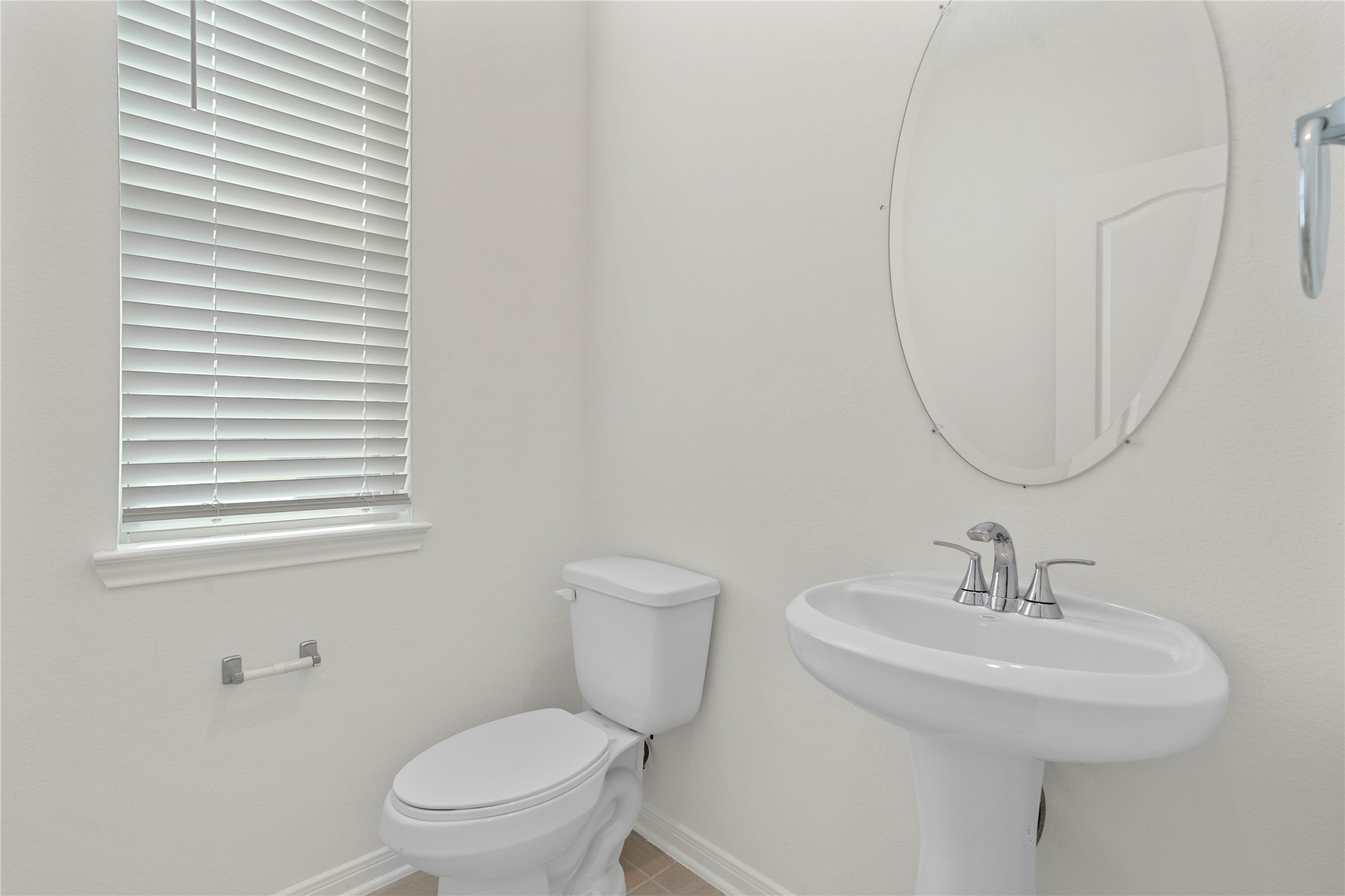 5519 Blackbird Lane Property Photo 5