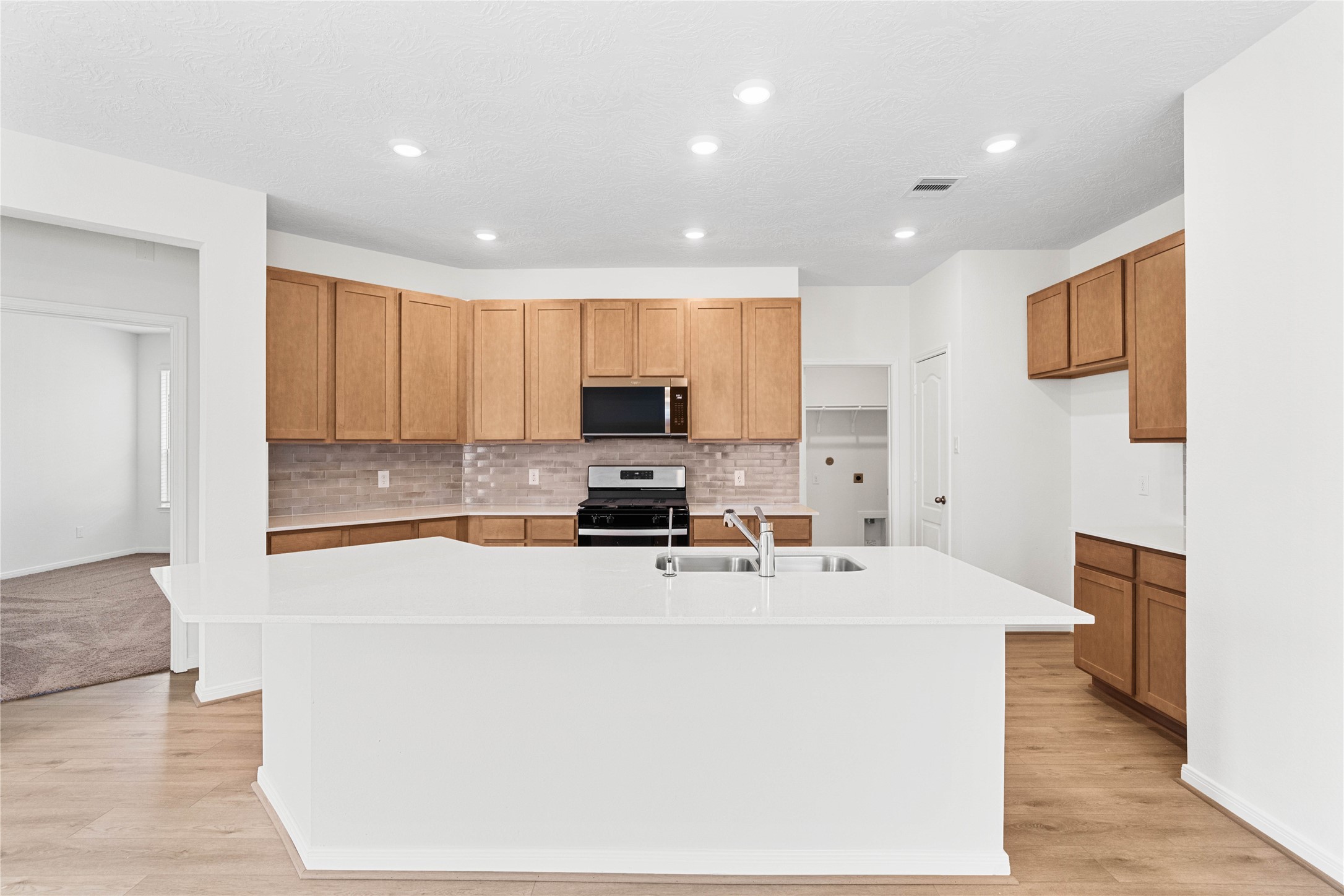 5519 Blackbird Lane Property Photo 7