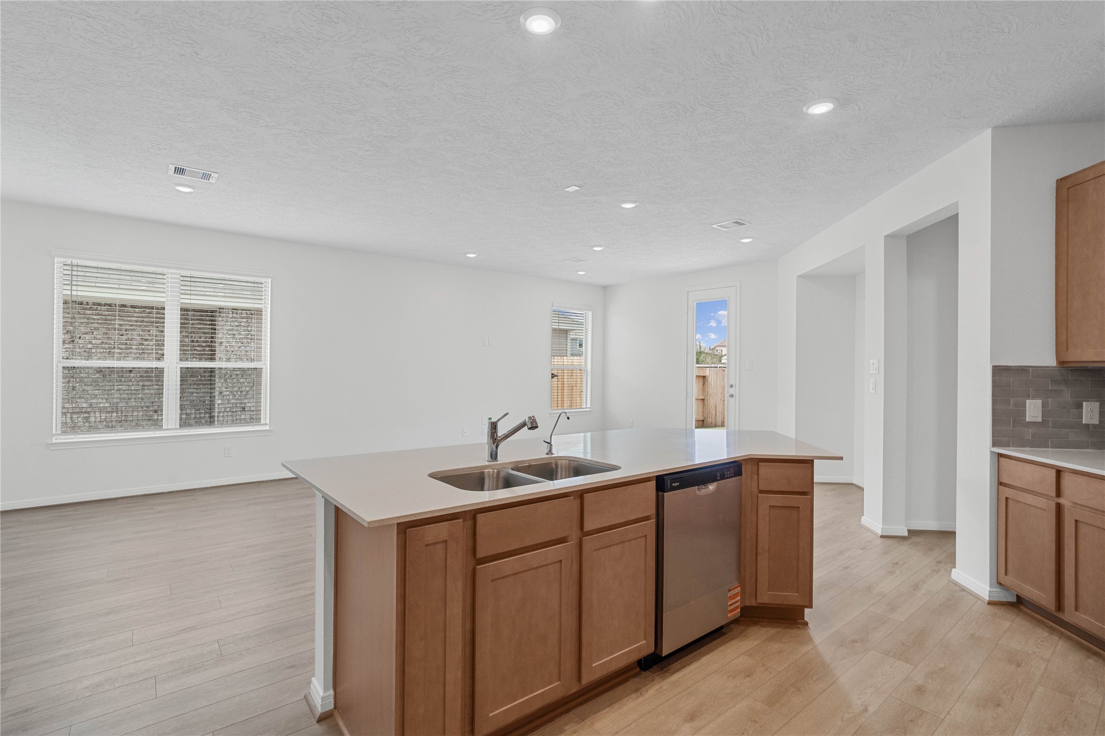 5519 Blackbird Lane Property Photo 8