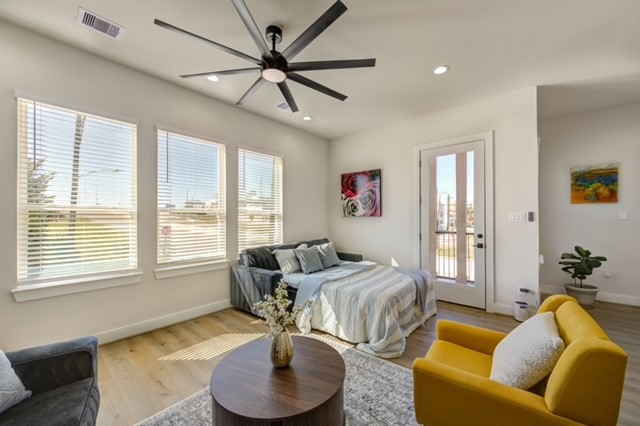 1803 Brooks Street Property Photo 4
