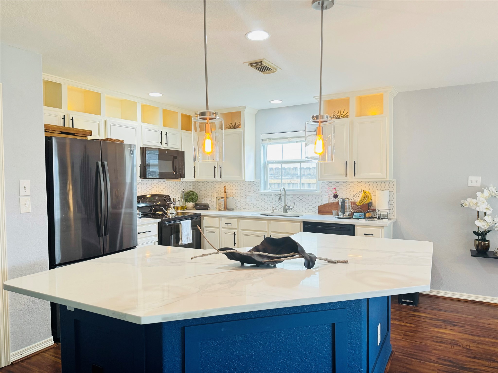 11927 W Vita Circle Property Photo 1