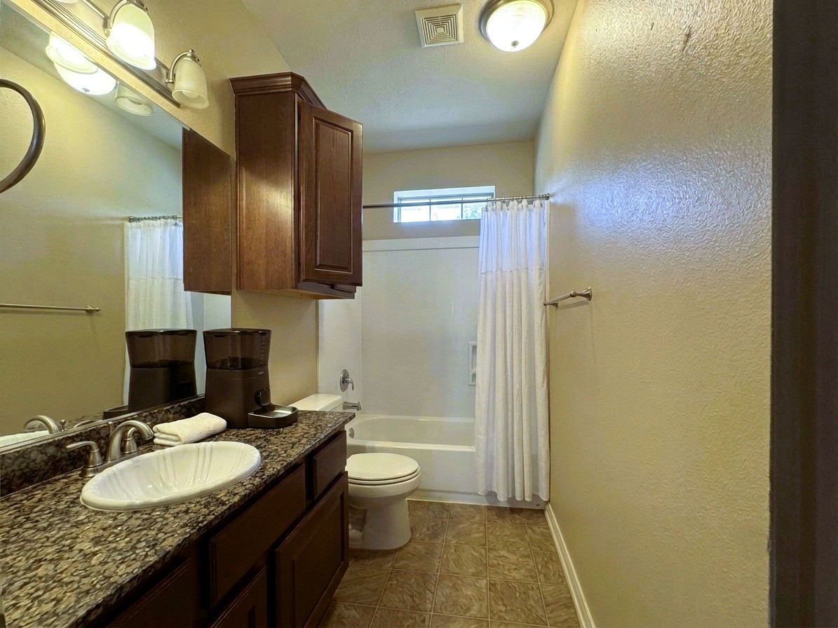 107 Forest Drive Property Photo 9