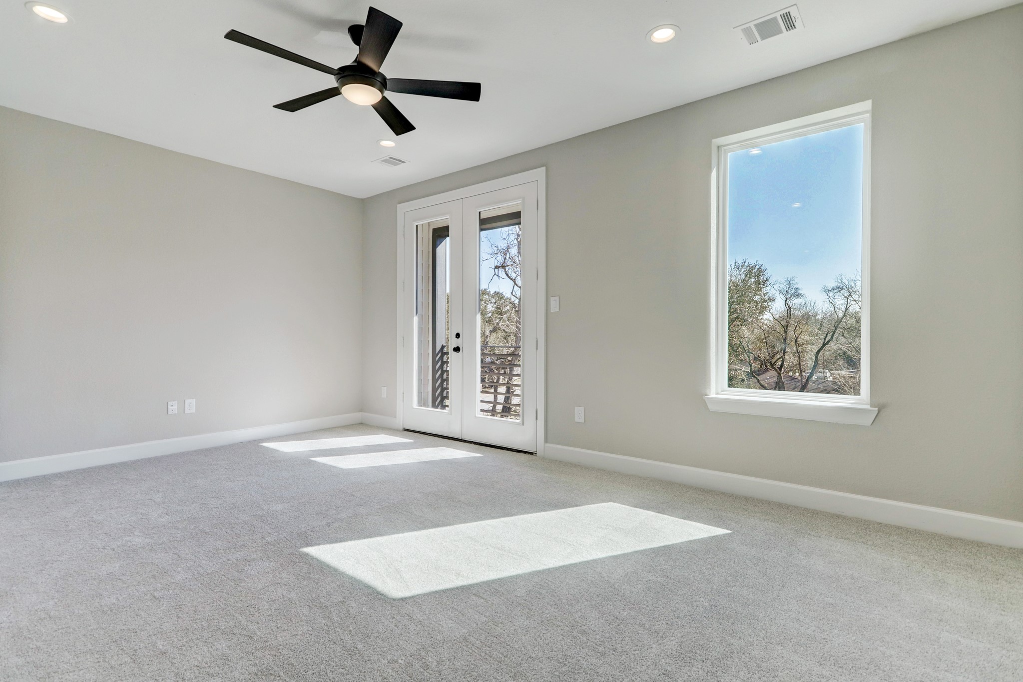 9402 Rain Mood Lane Property Photo 18