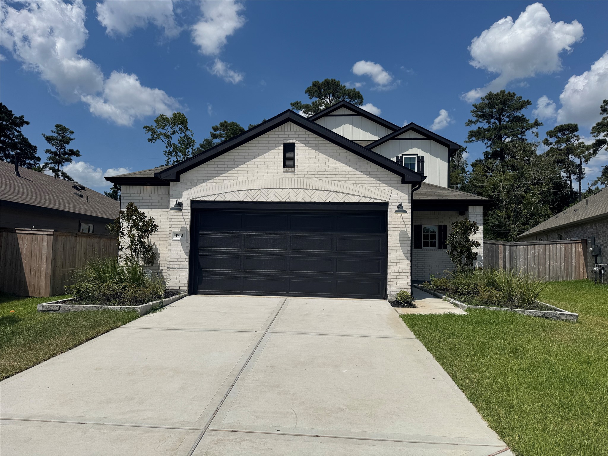 1710 Serenity Moon Drive Property Photo 1