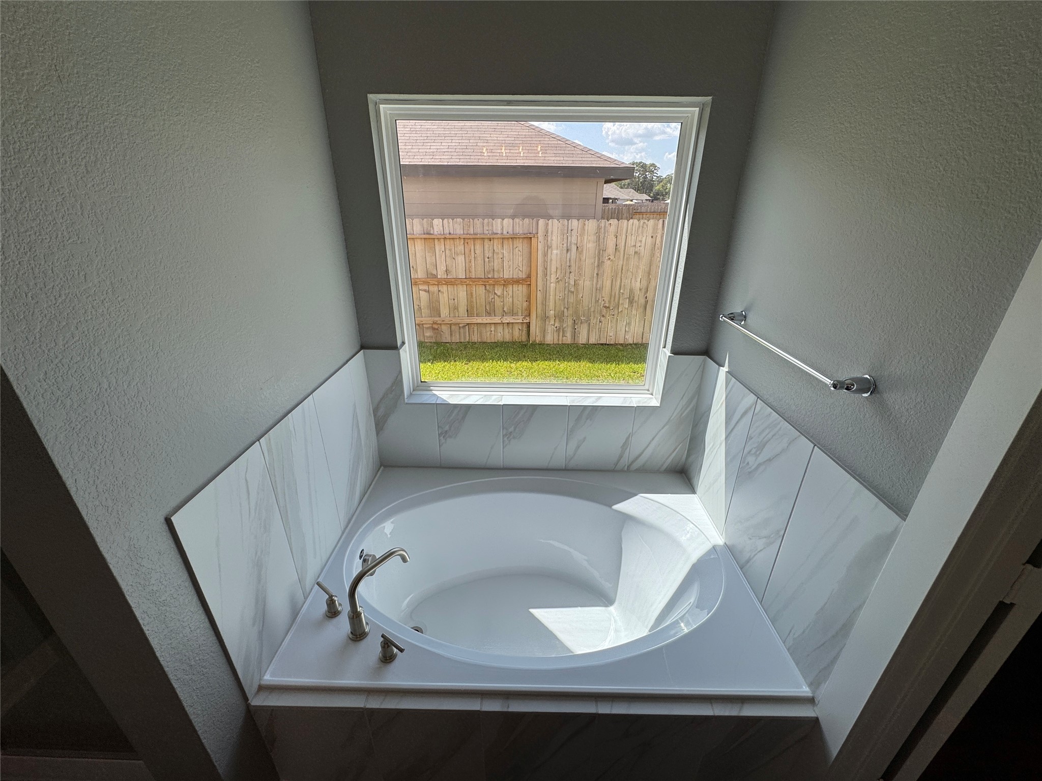 1710 Serenity Moon Drive Property Photo 3