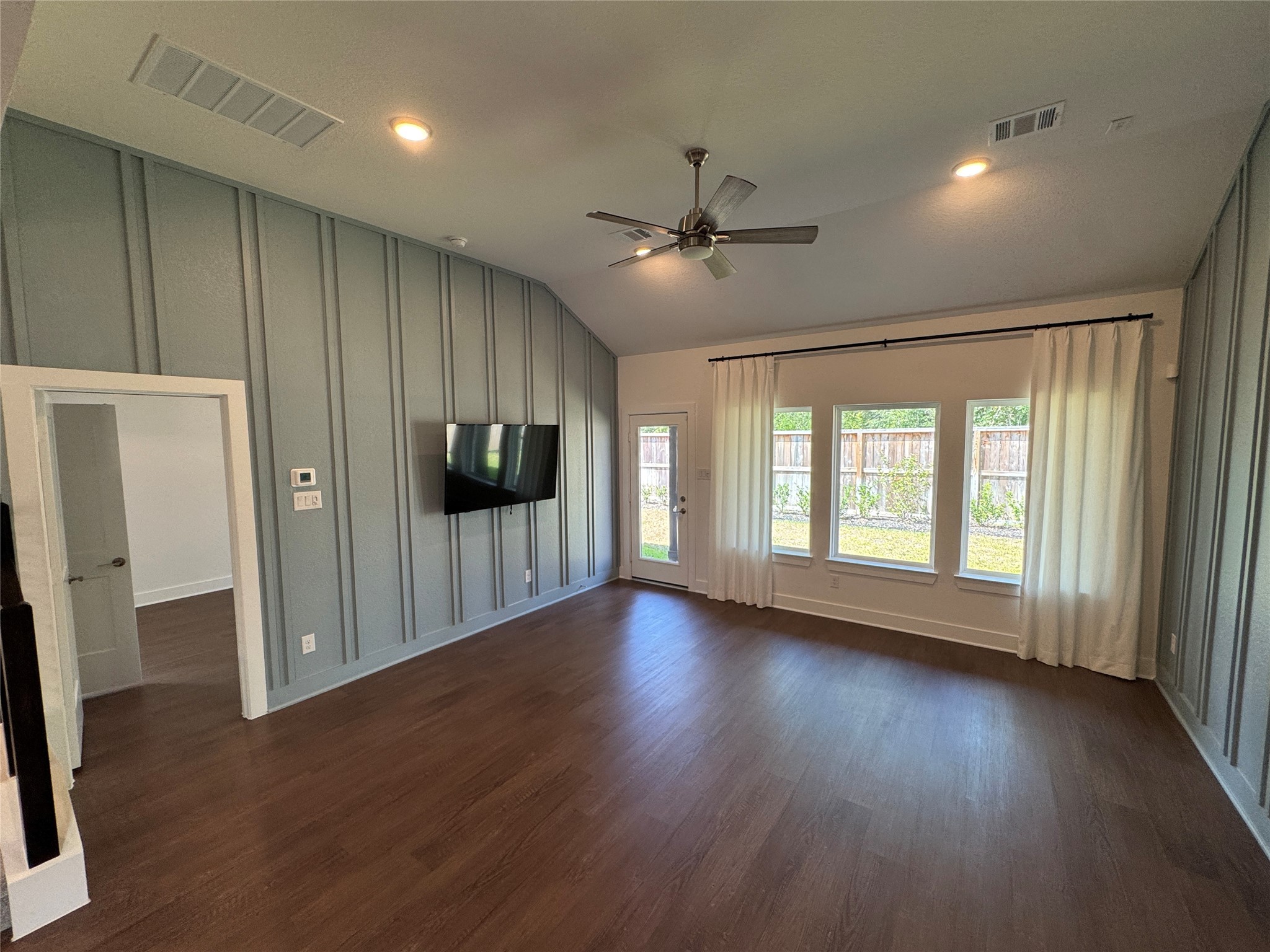 1710 Serenity Moon Drive Property Photo 4
