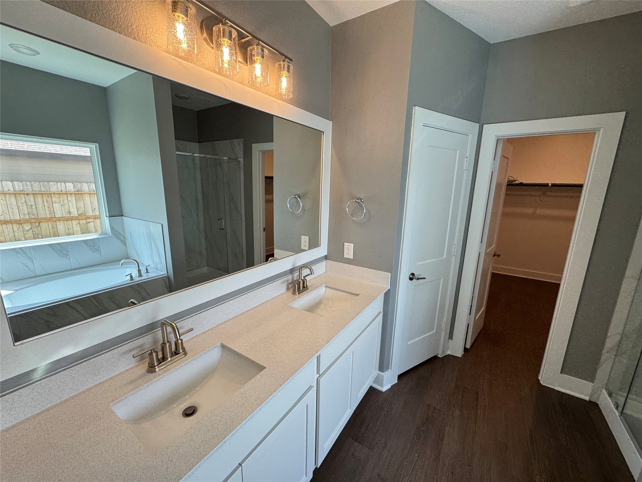 1710 Serenity Moon Drive Property Photo 6