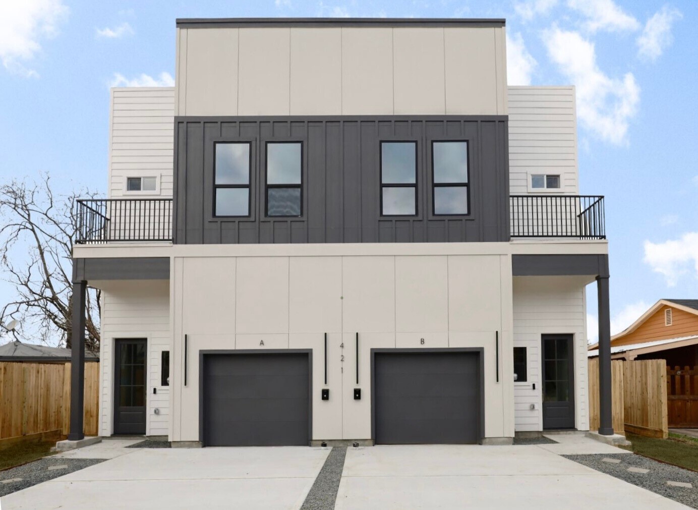421 E 41st Street Property Photo 1
