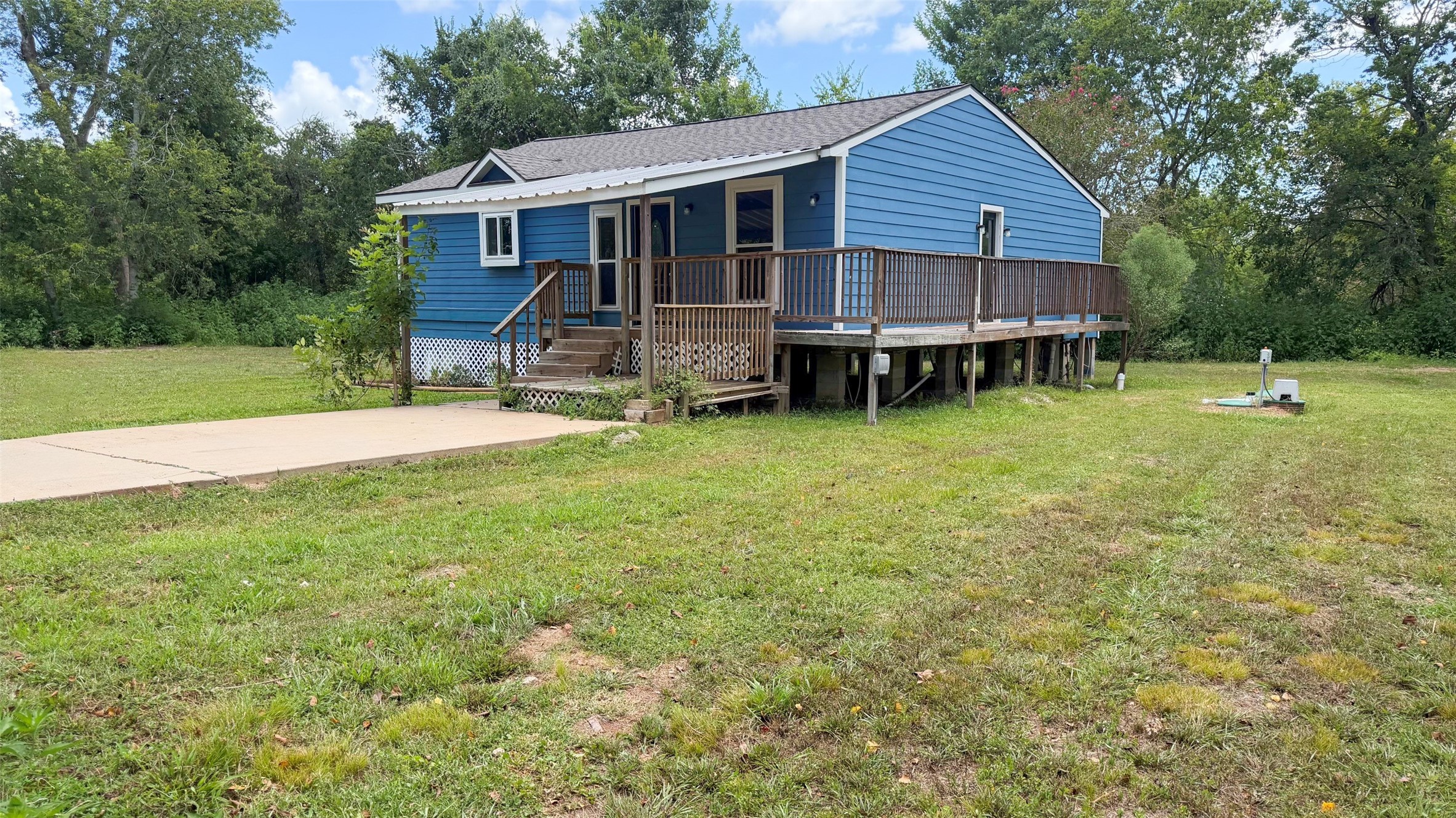 109 Handball Court Property Photo 3